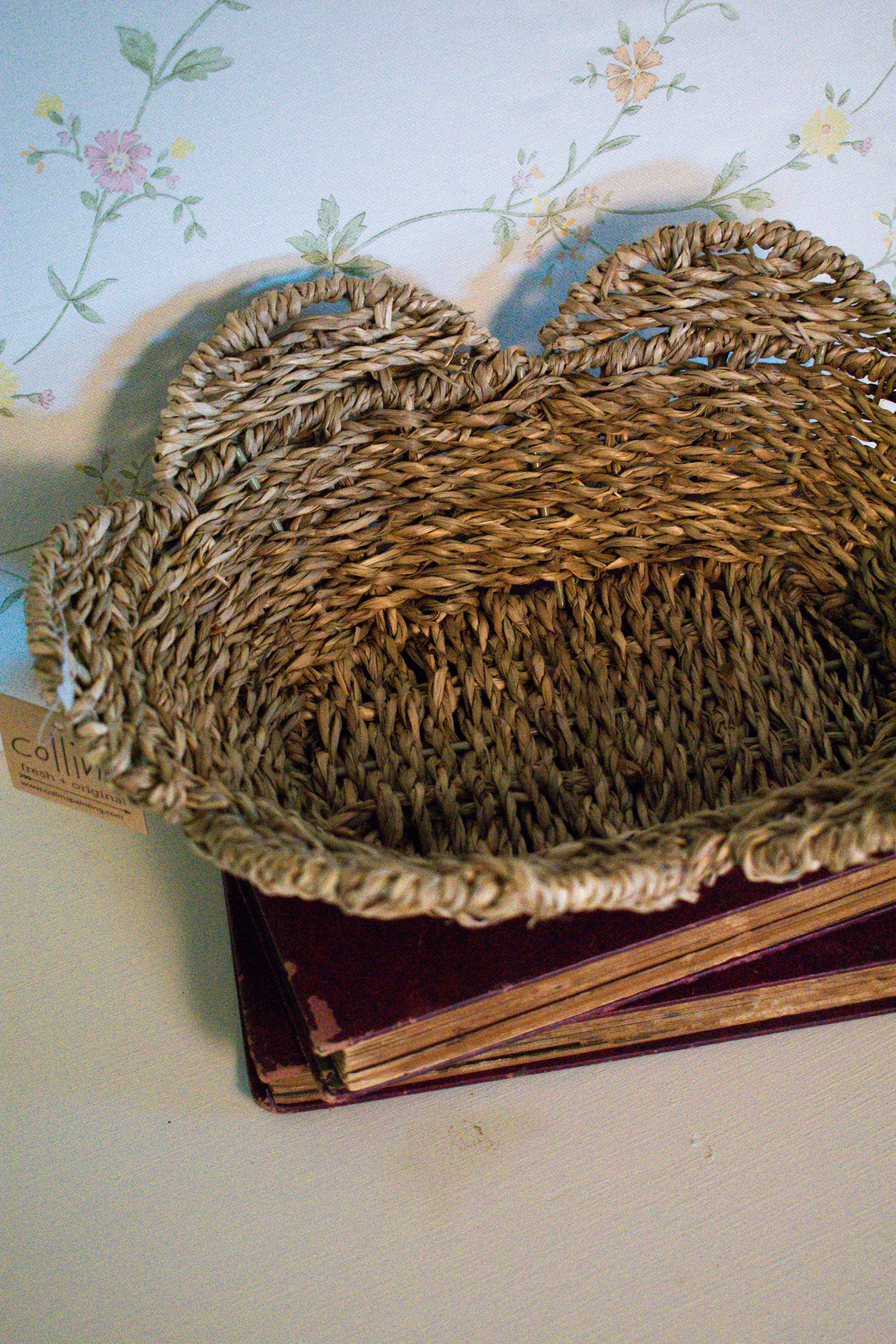 seagrass scalloped basket