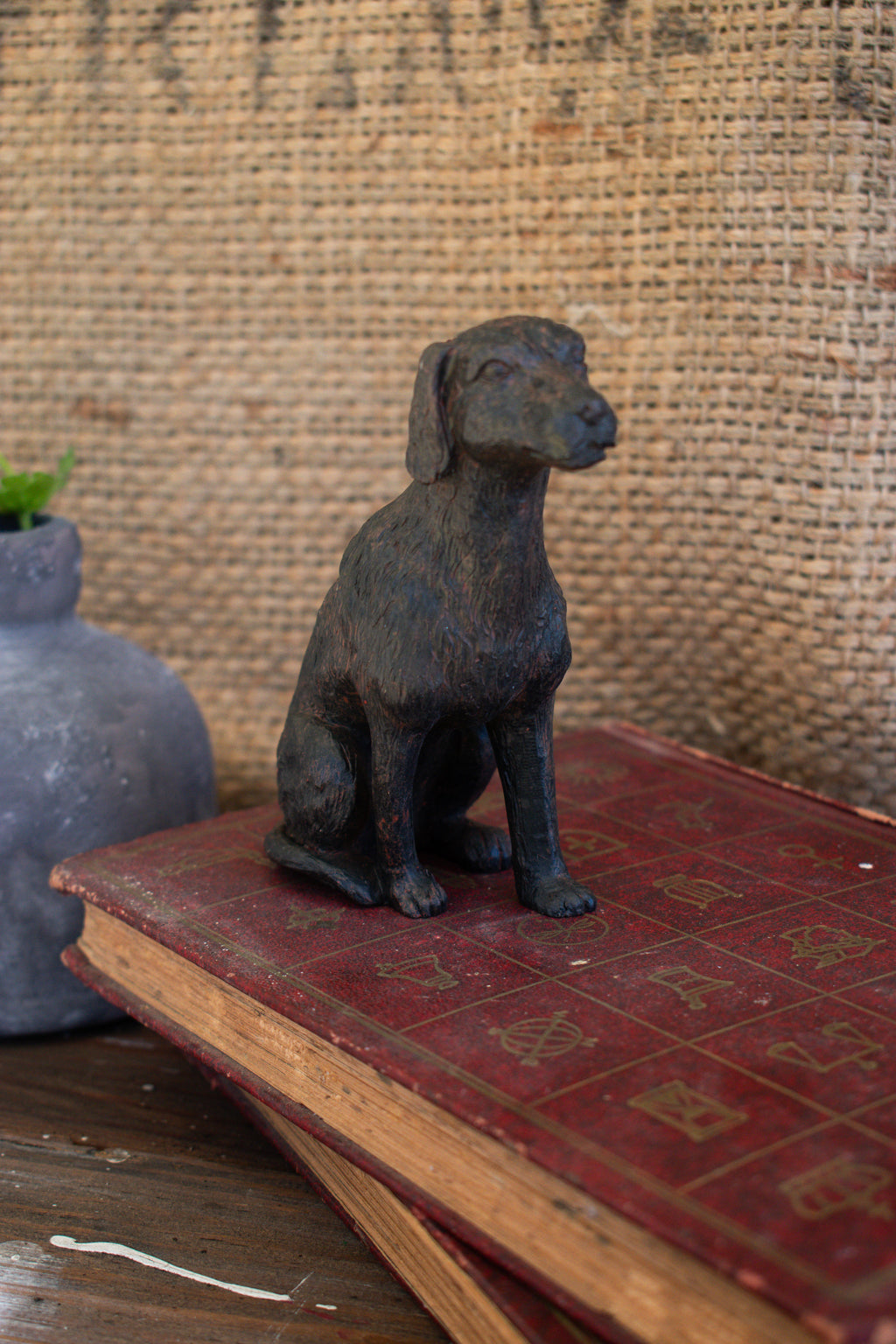 mini lab statuette