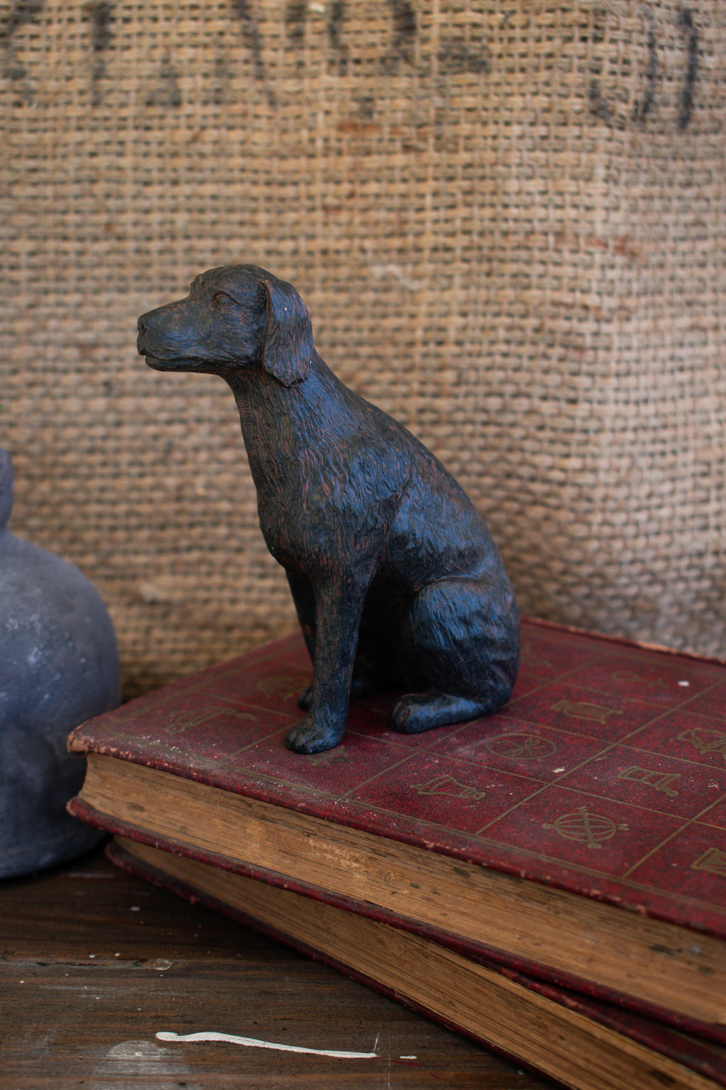 mini lab statuette