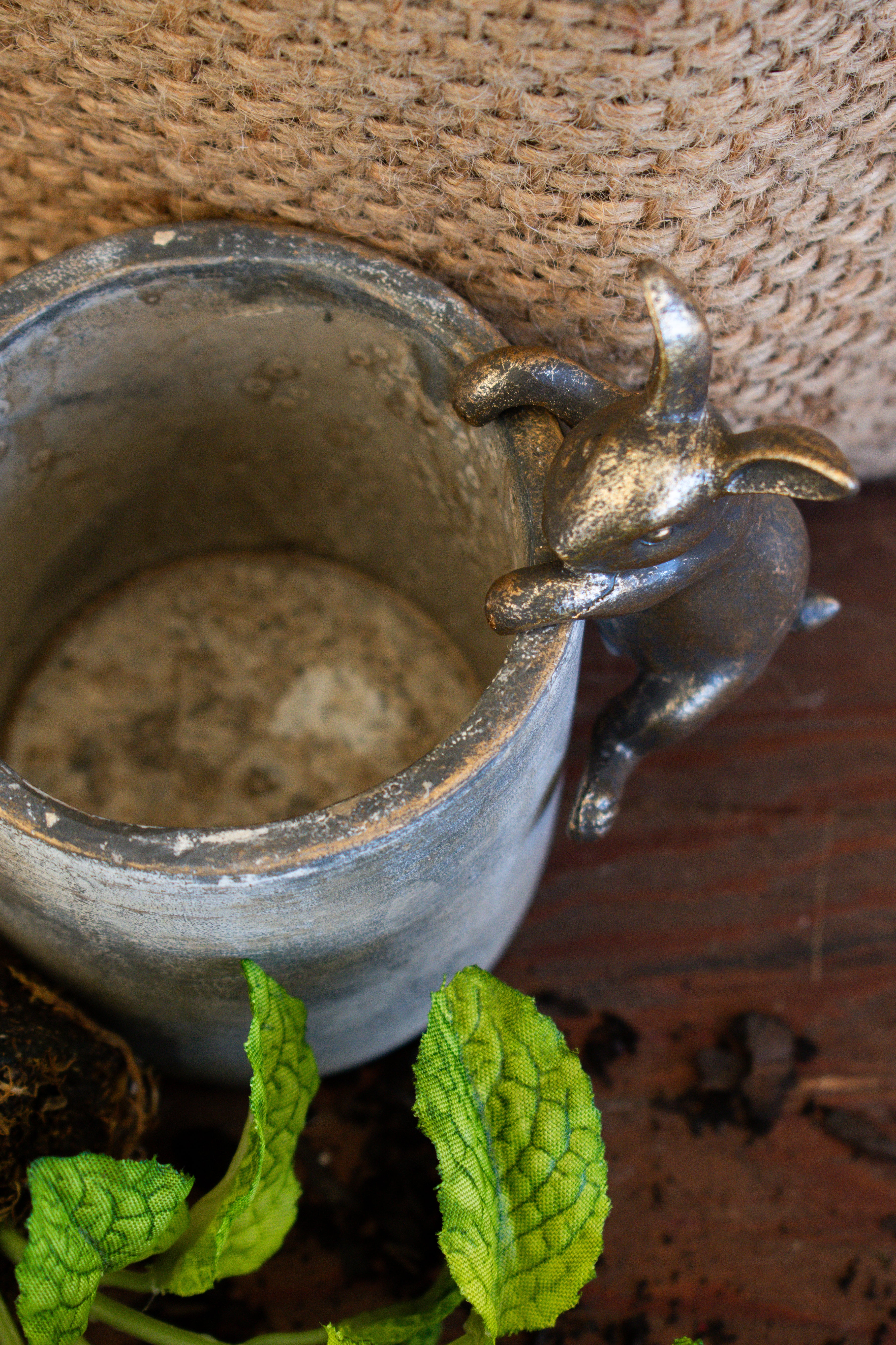 mini rabbit pot hugger